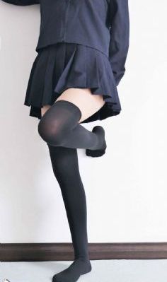 阶梯下的伯爵夫人_影视大全免费在线观看播放